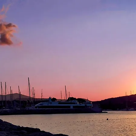 Sofia's Way Apartment